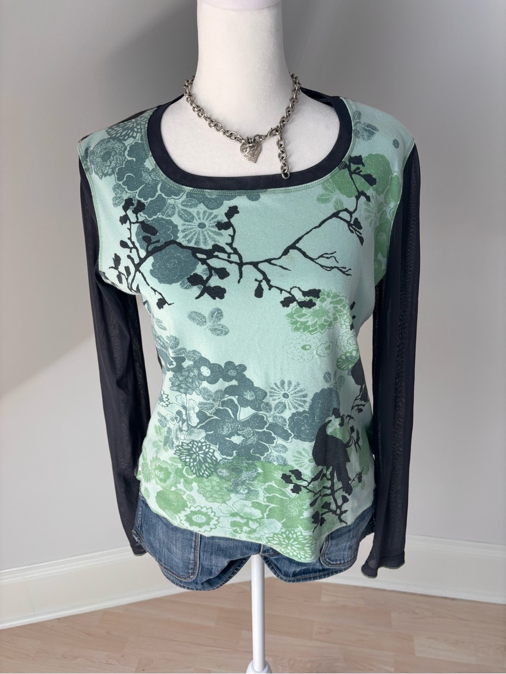 Sandwich Floral Mesh Long Sleeve Top 🌿